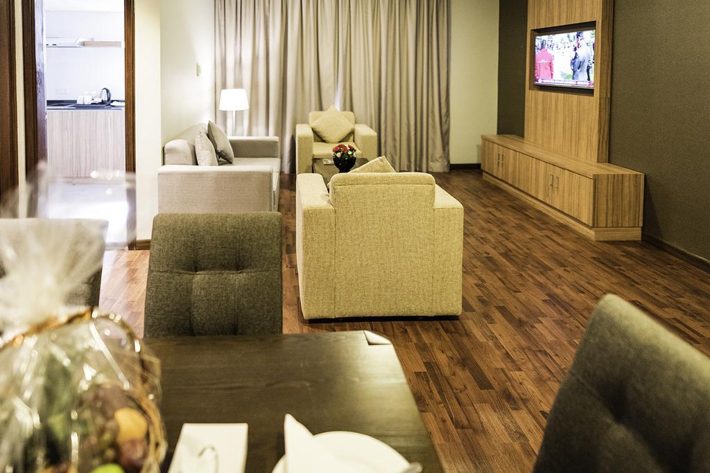 Emirates Plaza Hotel Абу Даби Екстериор снимка