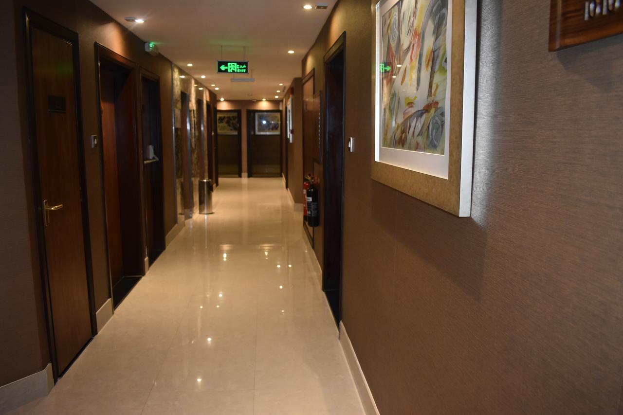 Emirates Plaza Hotel Абу Даби Екстериор снимка