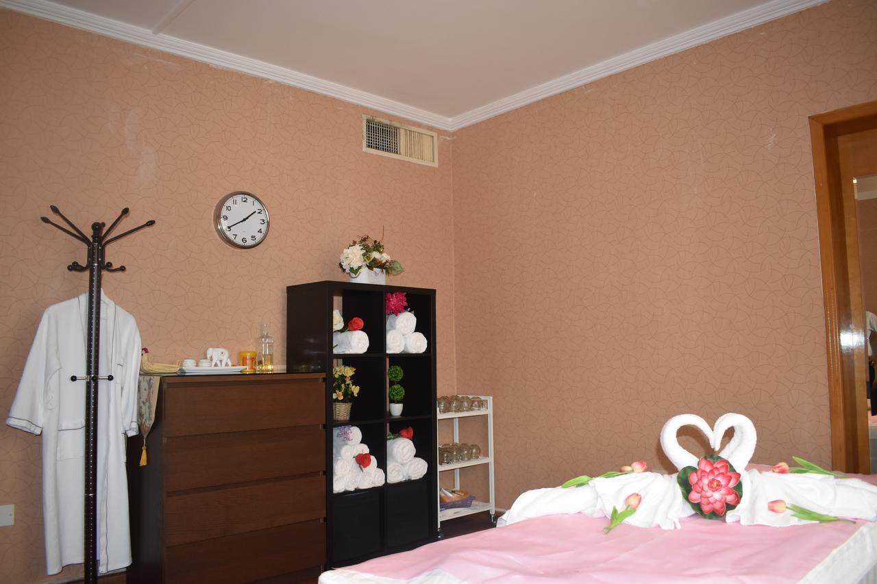 Emirates Plaza Hotel Абу Даби Екстериор снимка